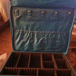 Blue Jewelry Organizer